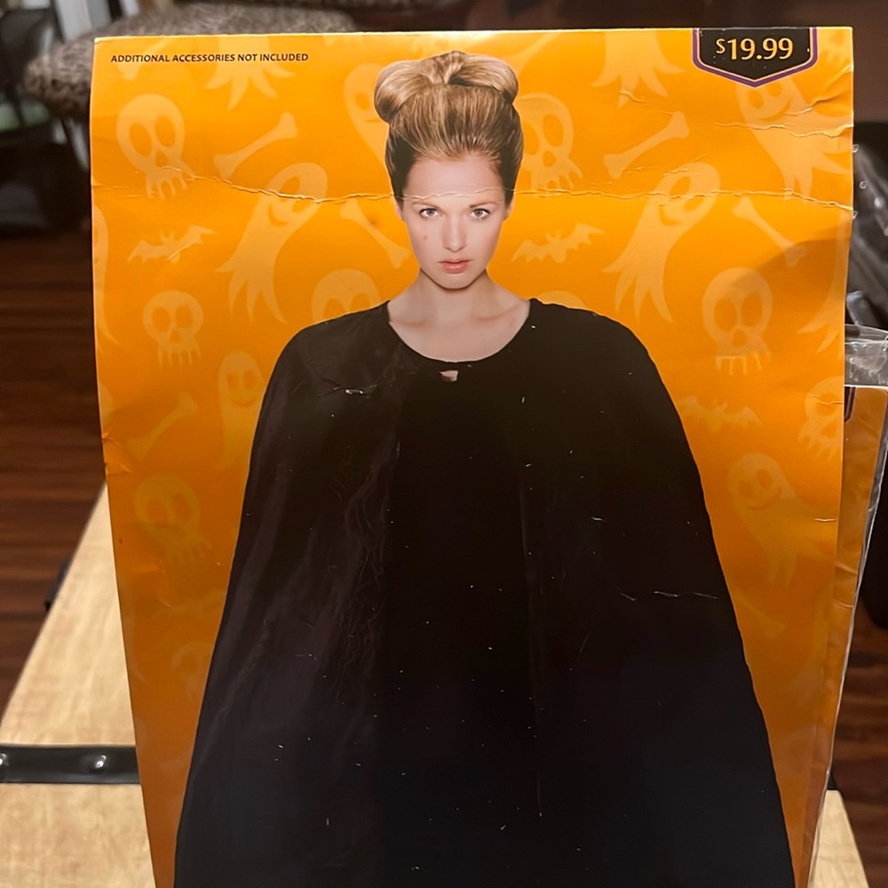 Spider Web cape black